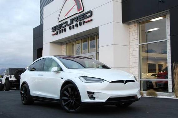 TESLA MODEL X 2019 5YJXCAE26KF207213 image TESLA MODEL X 2019 5YJXCAE26KF207213 image